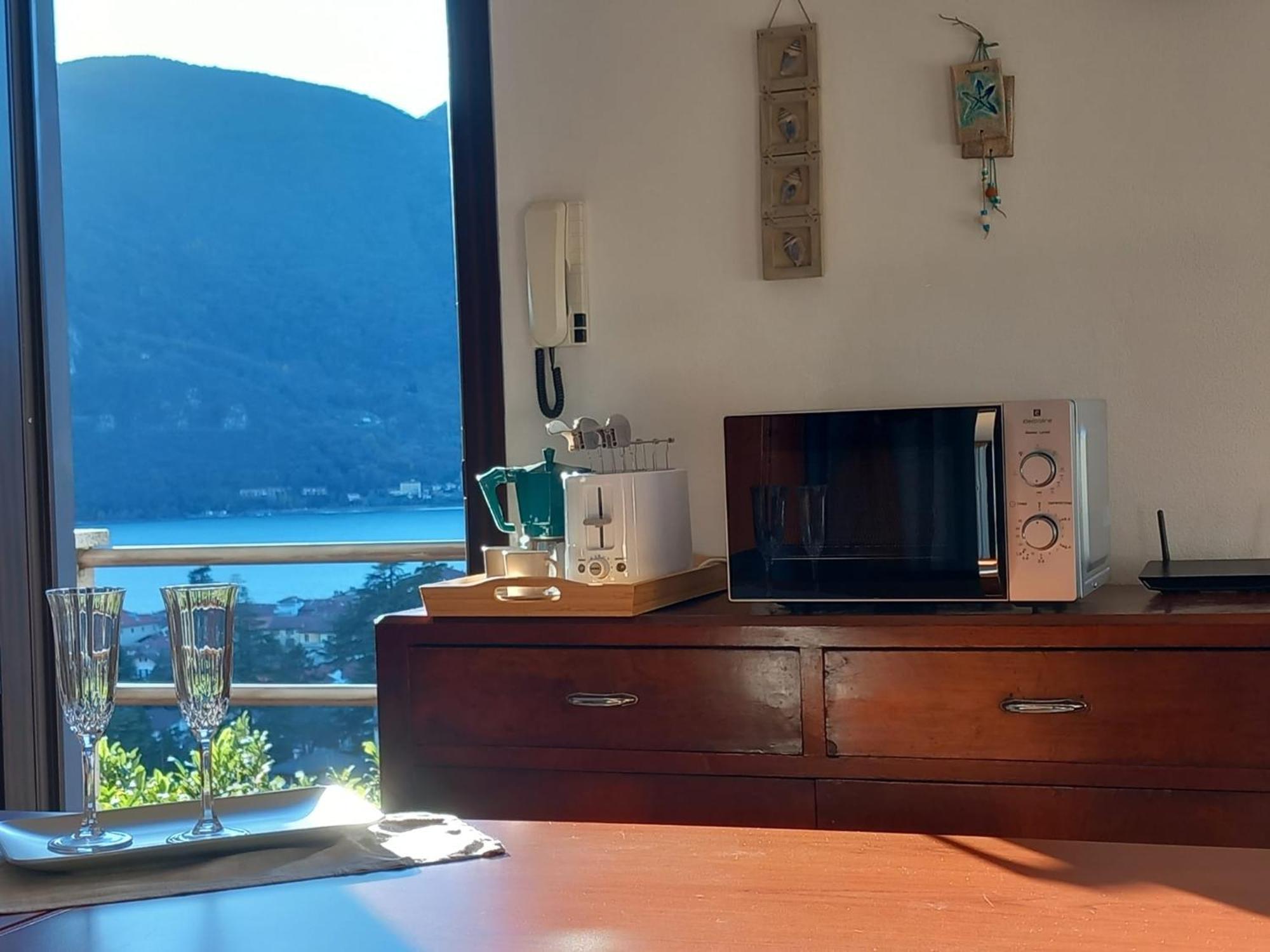 Lake And Guzzi View - Holiday Home Mandello del Lario Bagian luar foto