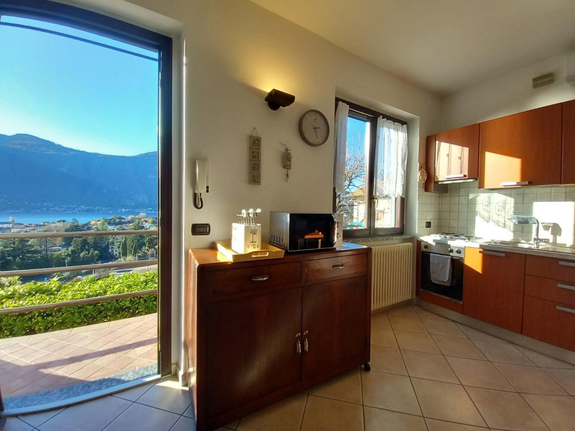 Lake And Guzzi View - Holiday Home Mandello del Lario Bagian luar foto