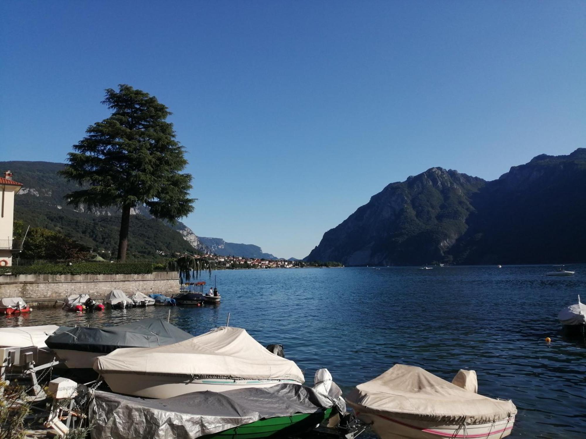 Lake And Guzzi View - Holiday Home Mandello del Lario Bagian luar foto