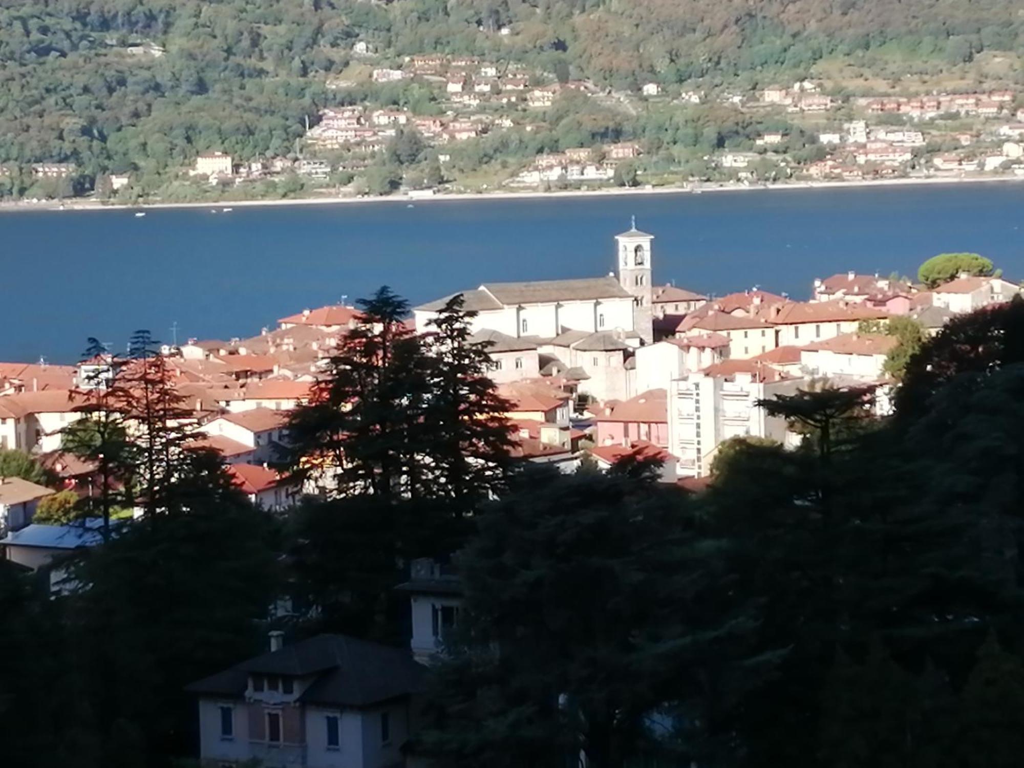 Lake And Guzzi View - Holiday Home Mandello del Lario Bagian luar foto