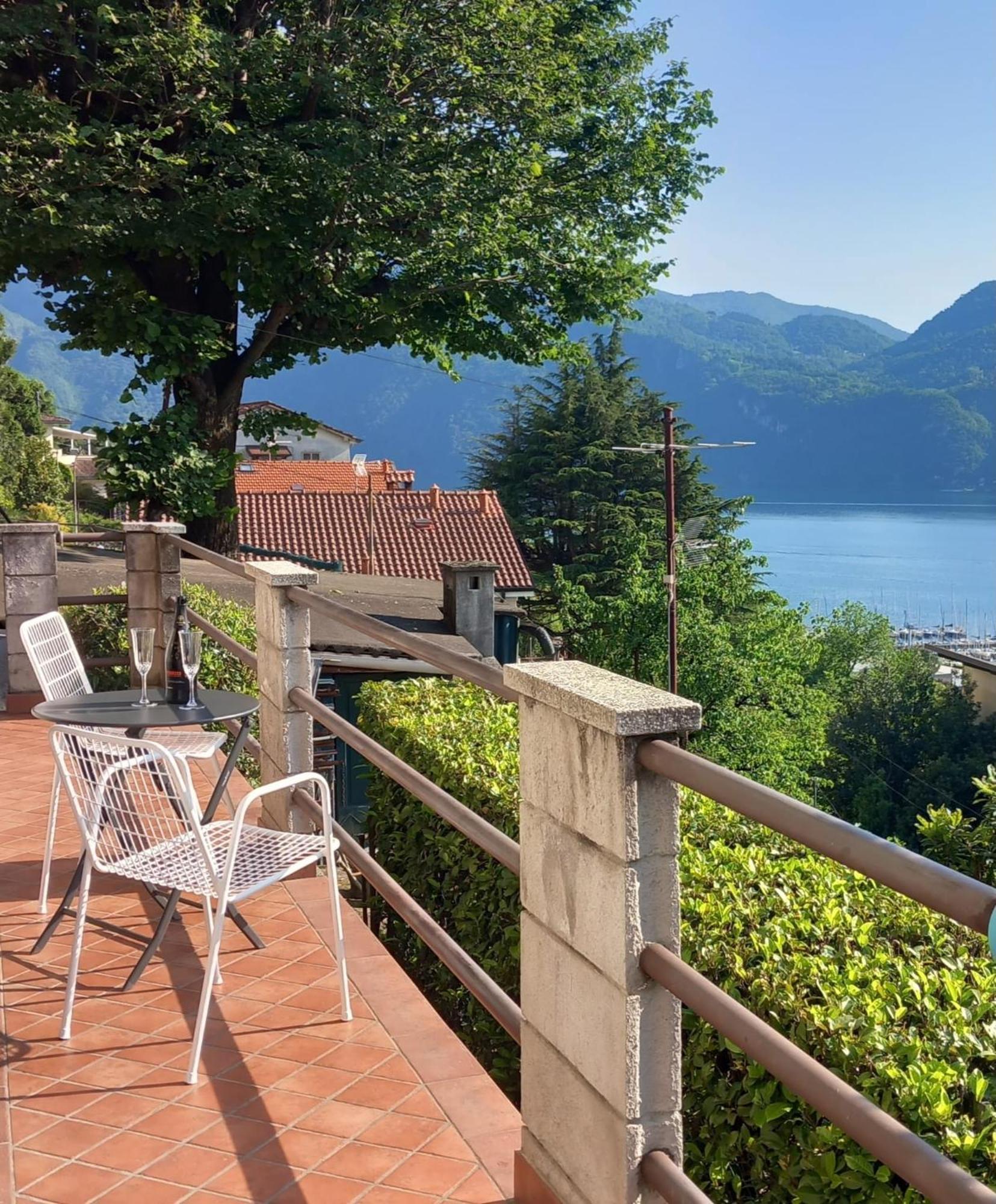 Lake And Guzzi View - Holiday Home Mandello del Lario Bagian luar foto