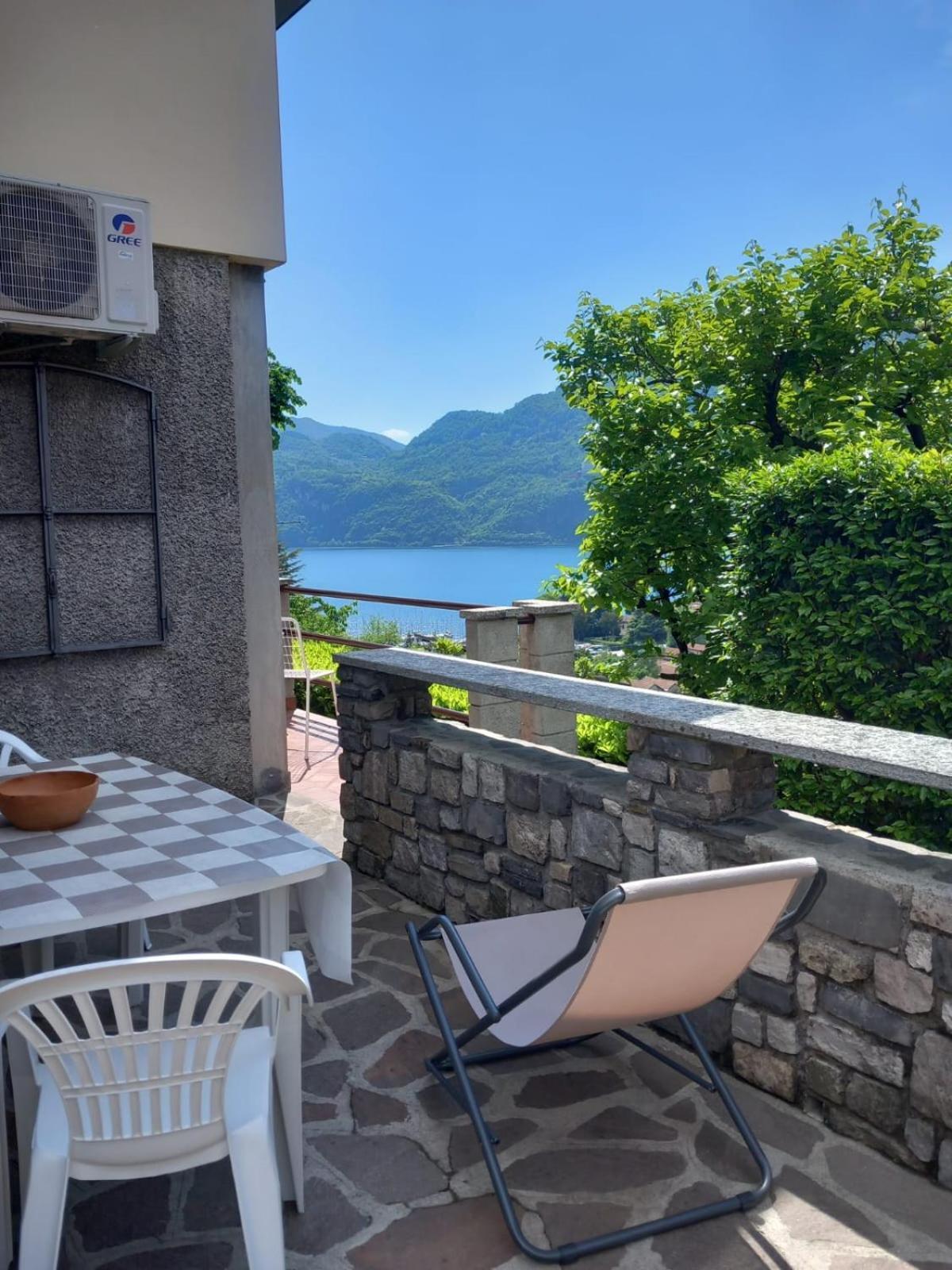 Lake And Guzzi View - Holiday Home Mandello del Lario Bagian luar foto
