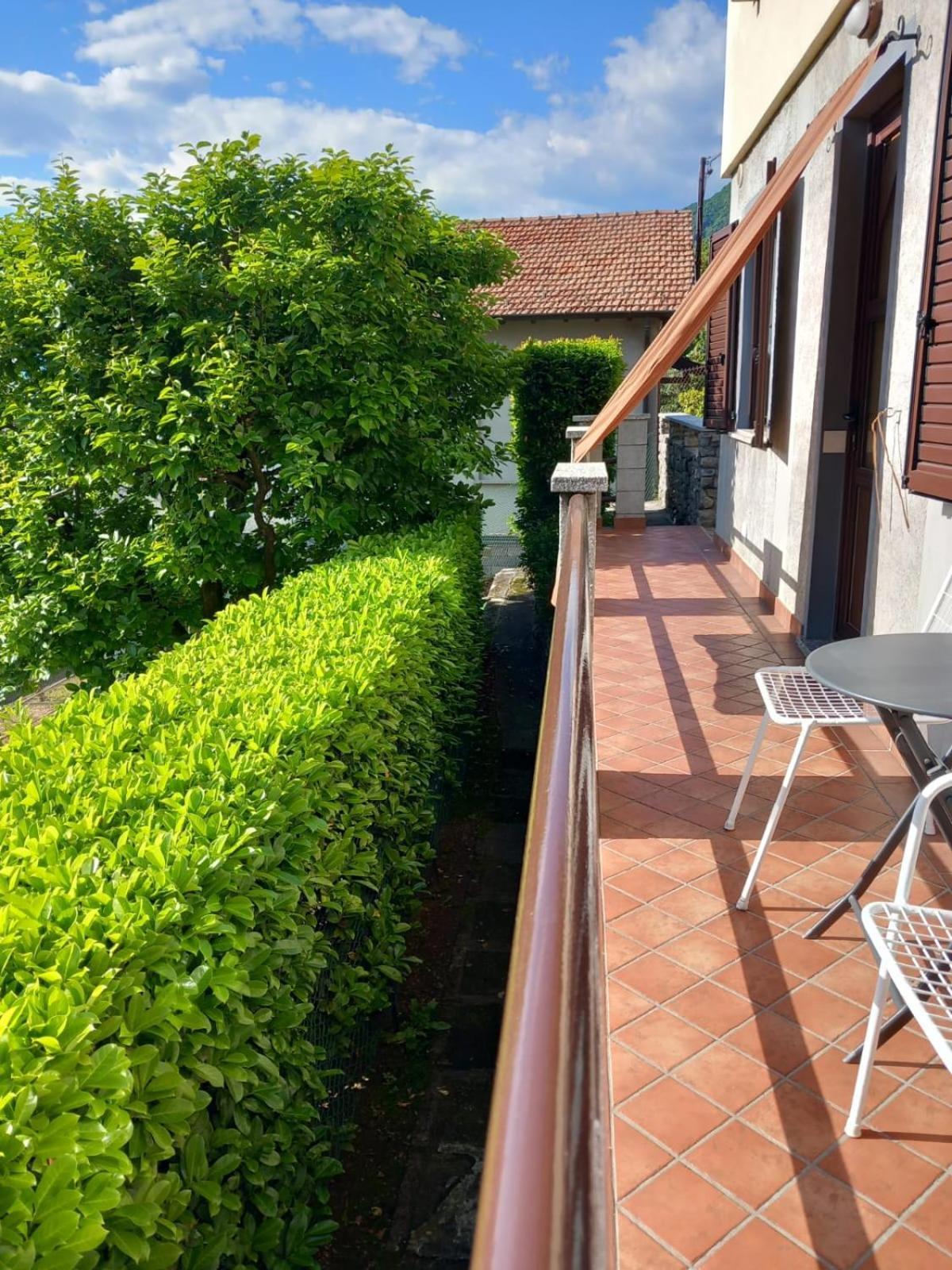 Lake And Guzzi View - Holiday Home Mandello del Lario Bagian luar foto